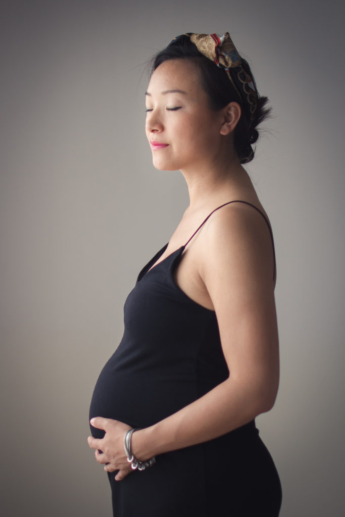 Bystudio - Lina Ying Photographe professionnelle pour vos photos de grossesse maternite Paris Ile de France